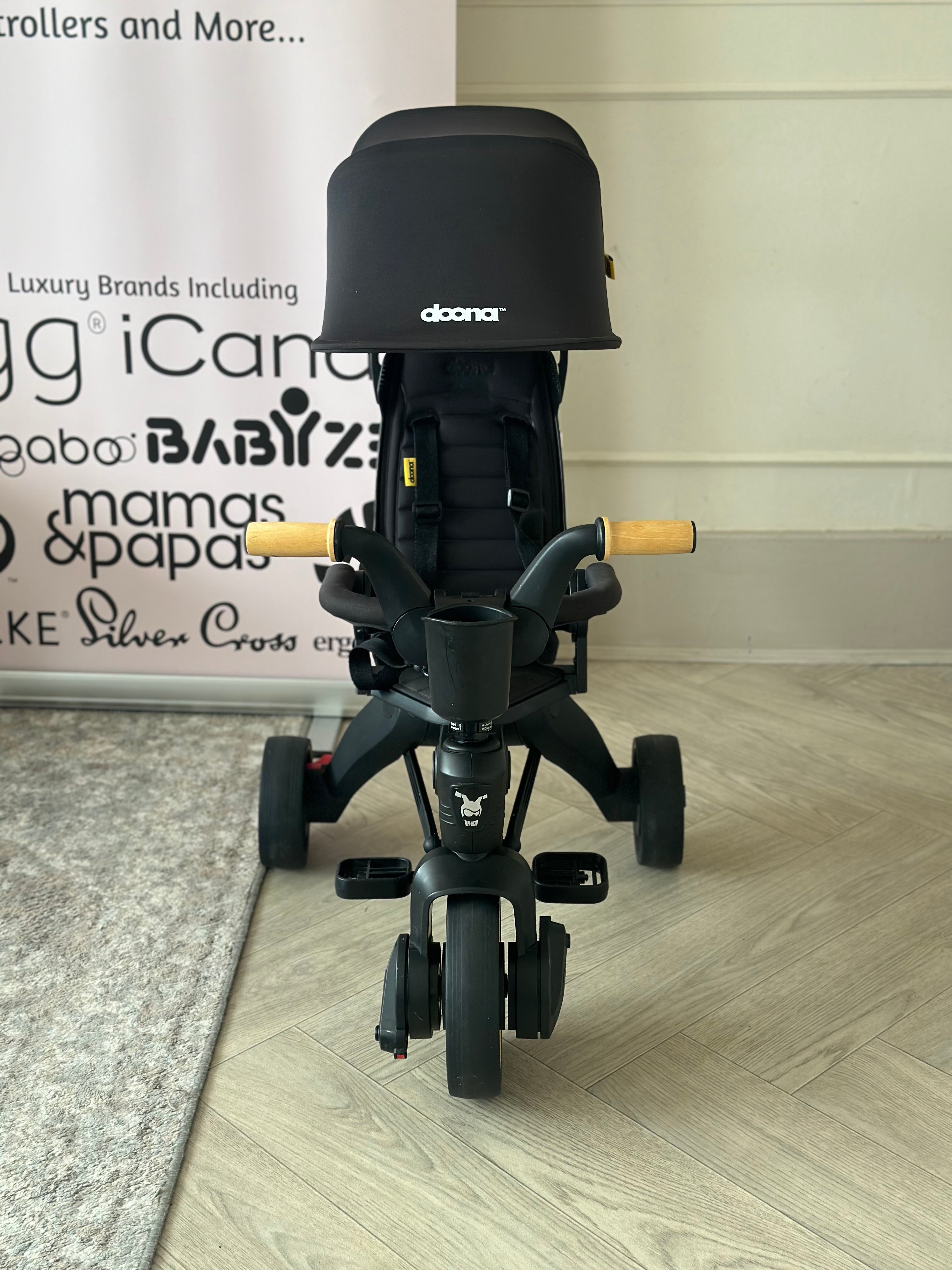 Doona™ Liki Trike S5 with Raincover- Nitro Black