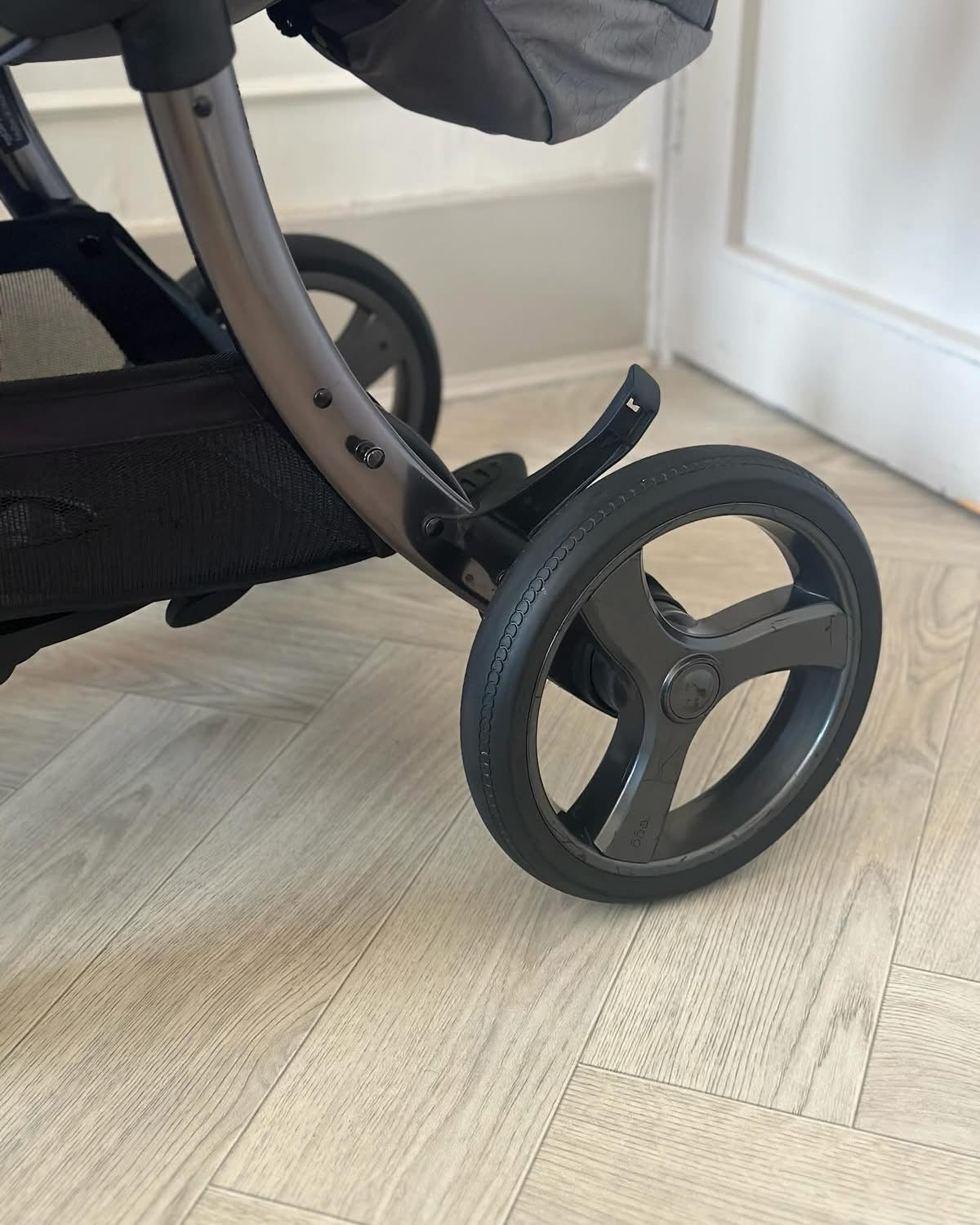 🩶 Babystyle Egg 2 Full Travel System in Jurassic Grey 🩶