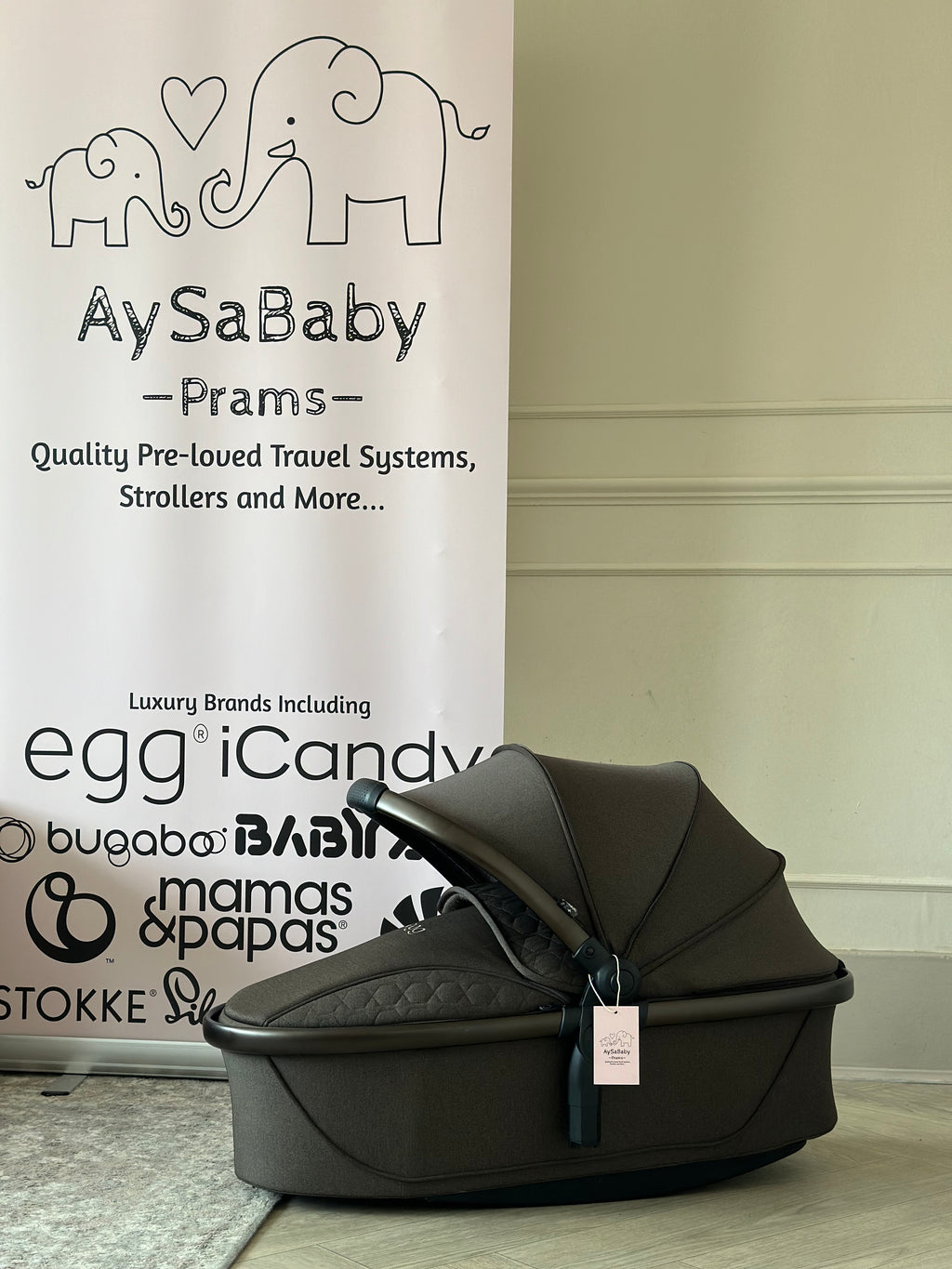 BRAND NEW Egg 3 Carrycot- Chocolate Velvet