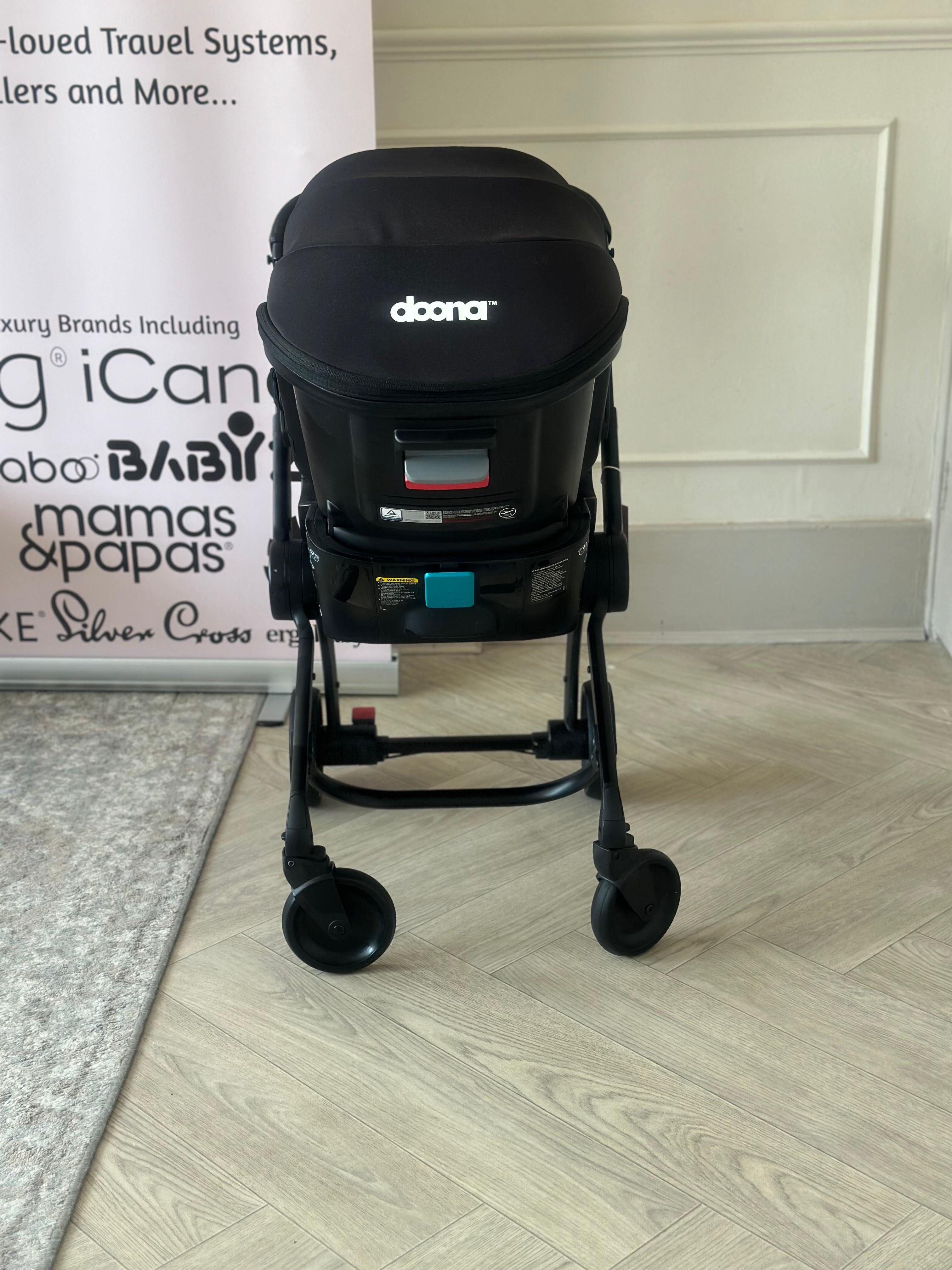 💛🖤 Doona X- Nitro Black with Isofix Base🖤💛