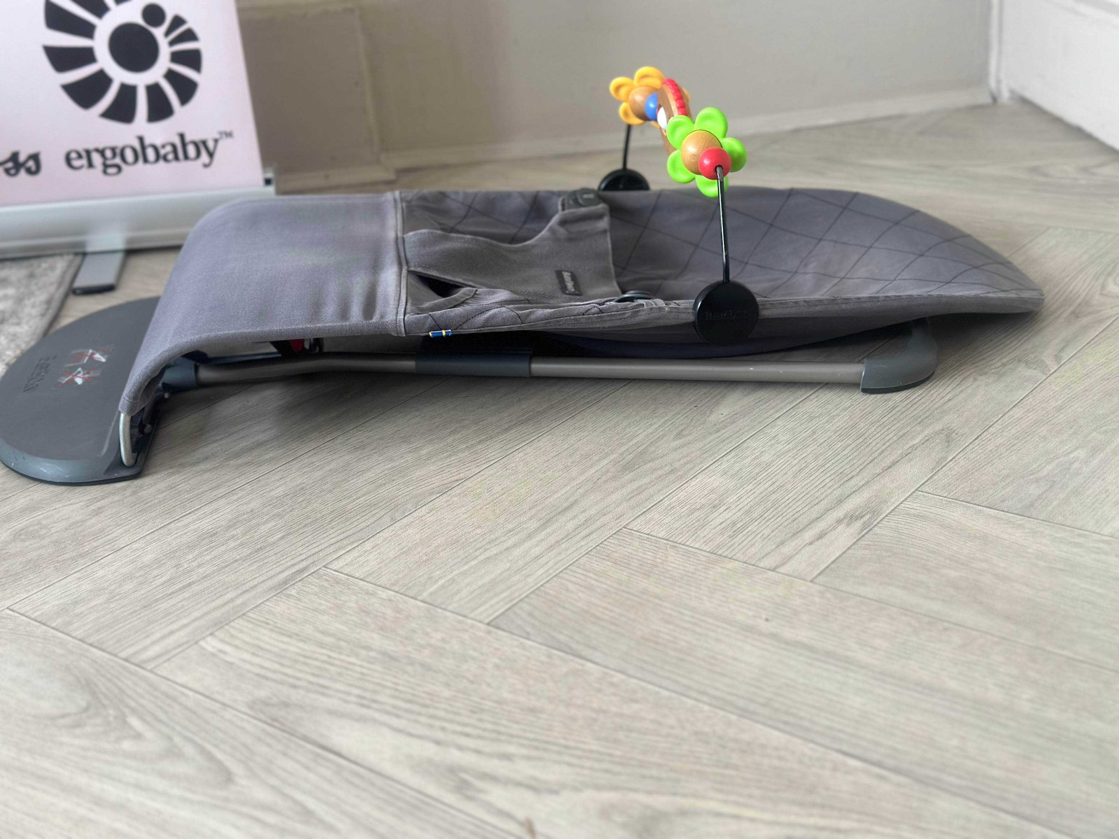 BabyBjorn Bliss Bouncer with Toy Bar- Anthracite