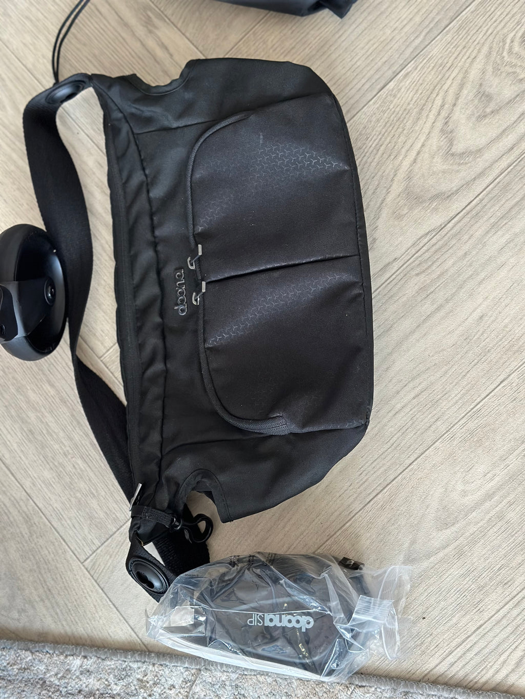 💛🖤 Doona X- Nitro Black with Isofix Base🖤💛