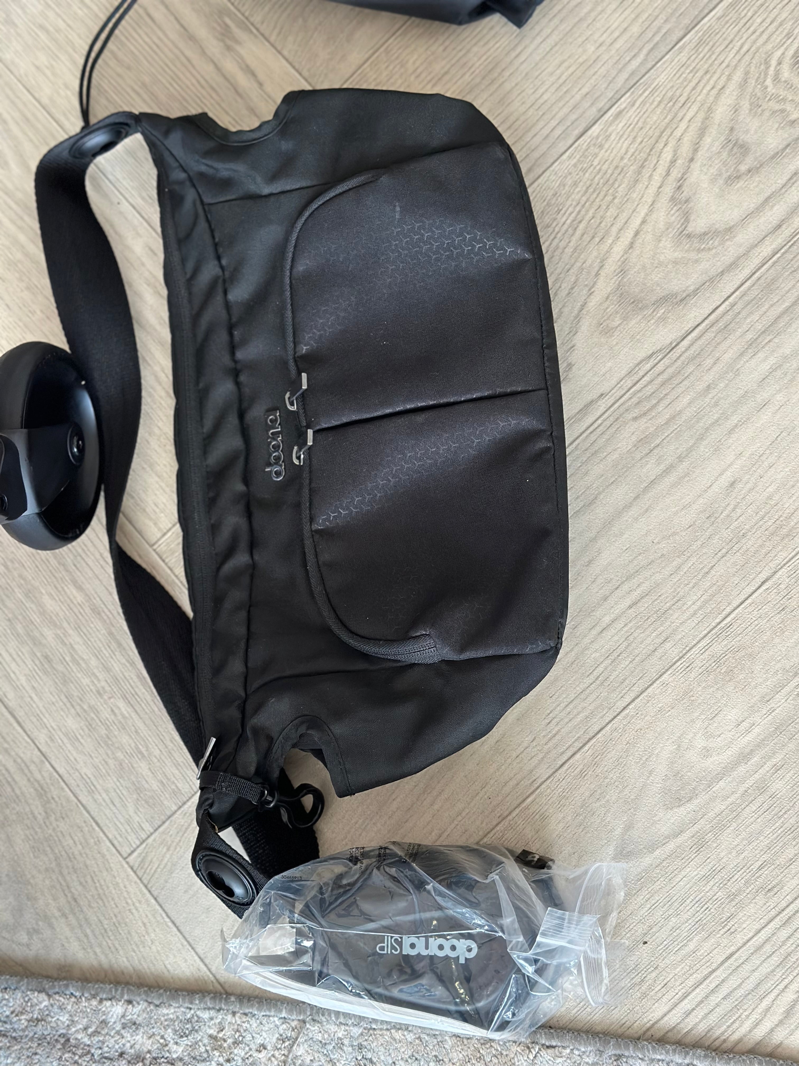 💛🖤 Doona X- Nitro Black with Isofix Base🖤💛