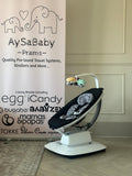 4Moms Mamaroo 5.0 With Newborn Insert - Black/Grey