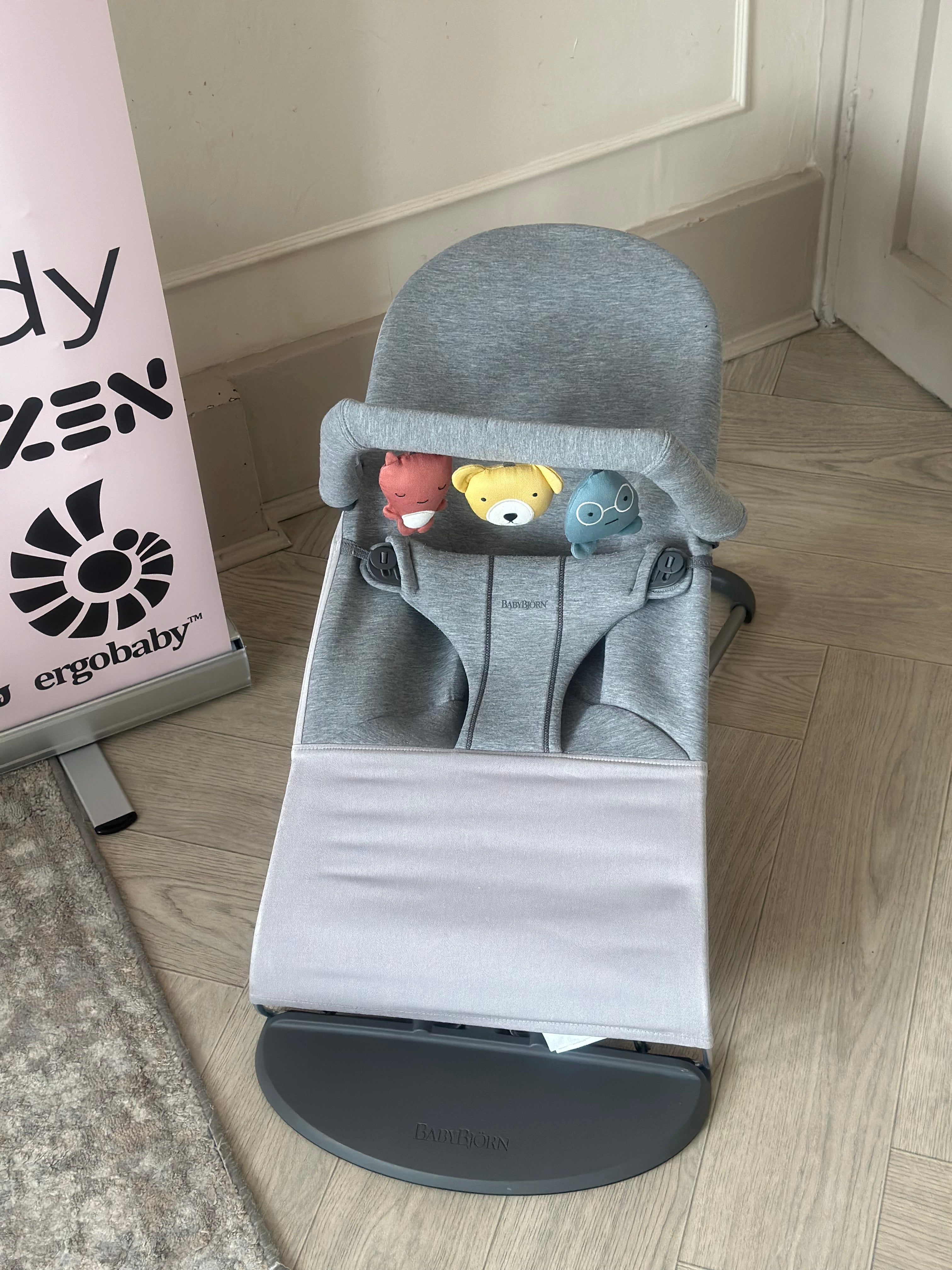 BabyBjorn Bouncer Bliss and Bouncer Toy - 3D Jersey - Light Grey