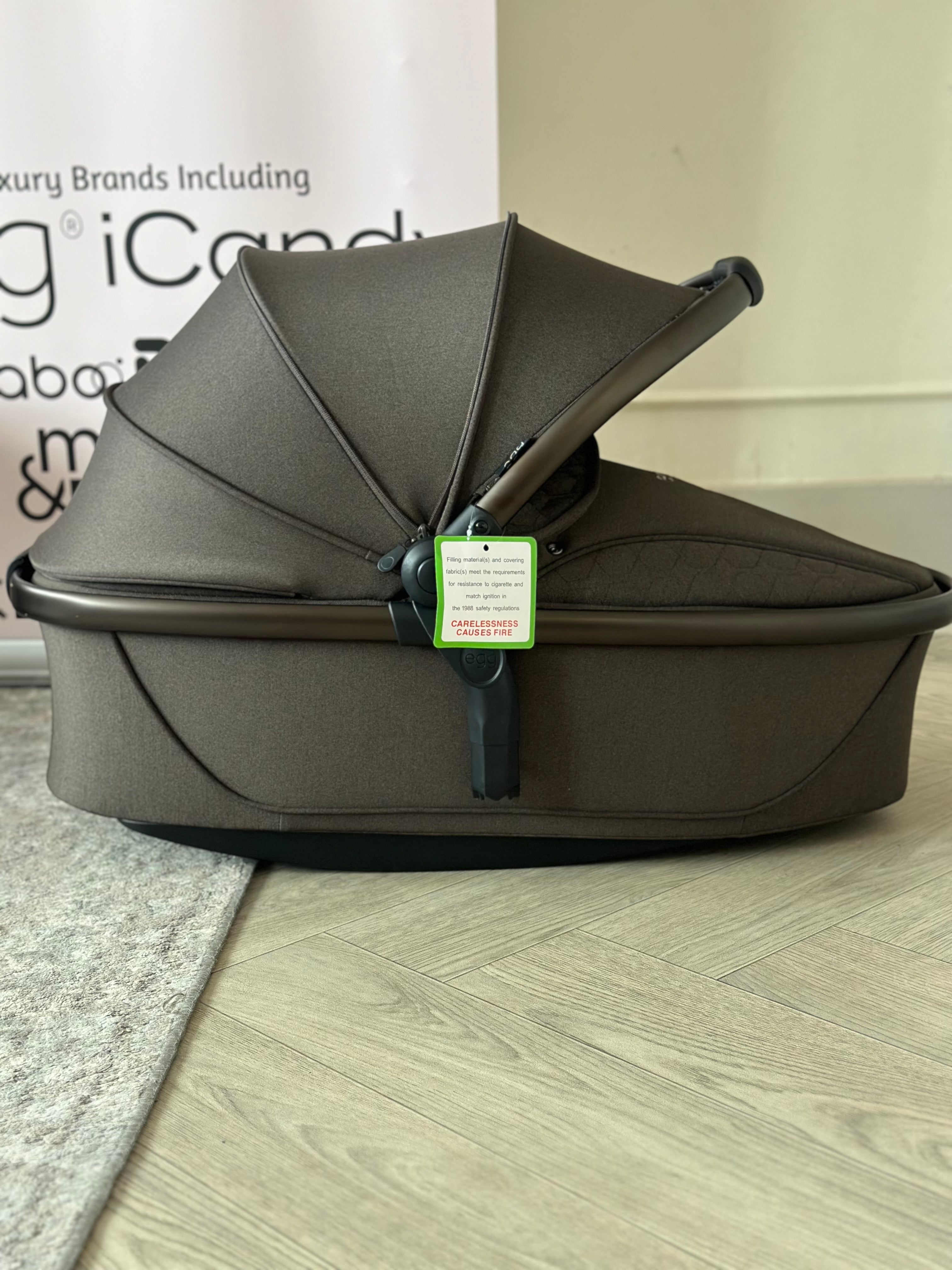 BRAND NEW Egg 3 Carrycot- Chocolate Velvet