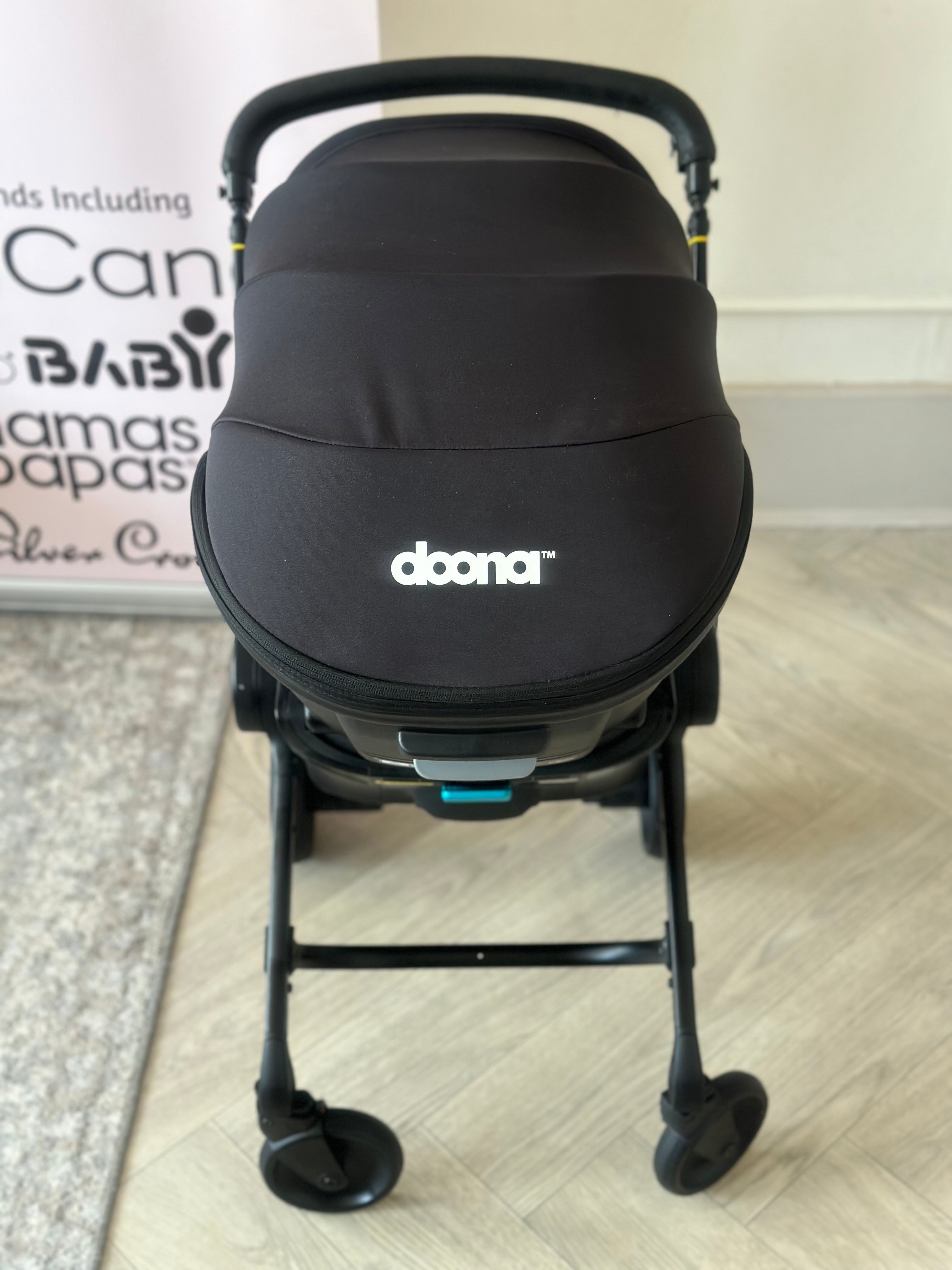 💛🖤 Doona X- Nitro Black with Isofix Base🖤💛